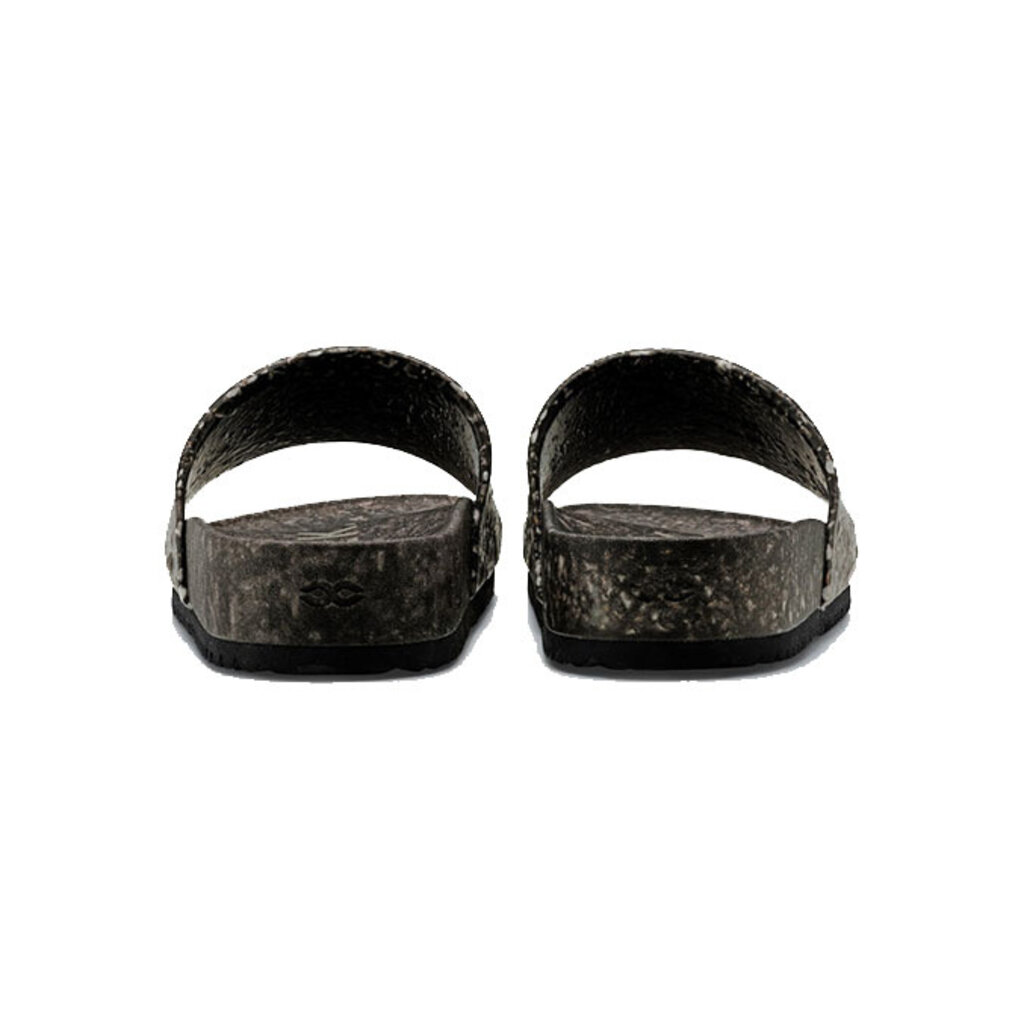 FLEKS EAST BEACH SLIDE-BLACK SAND BEACH