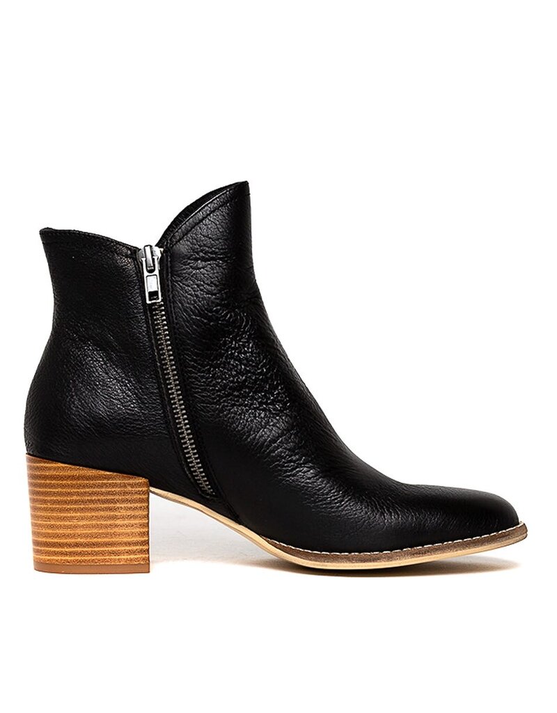 DJANGO & JULIETTE WOMEN'S MOCKAS-BLACK