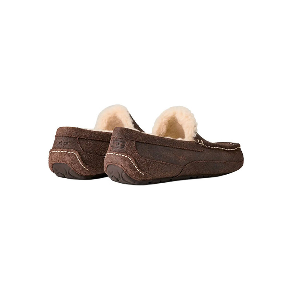 UGG MEN'S ASCOT DISTRESSED LEATHER SLIPPER-DUSTED COCOA