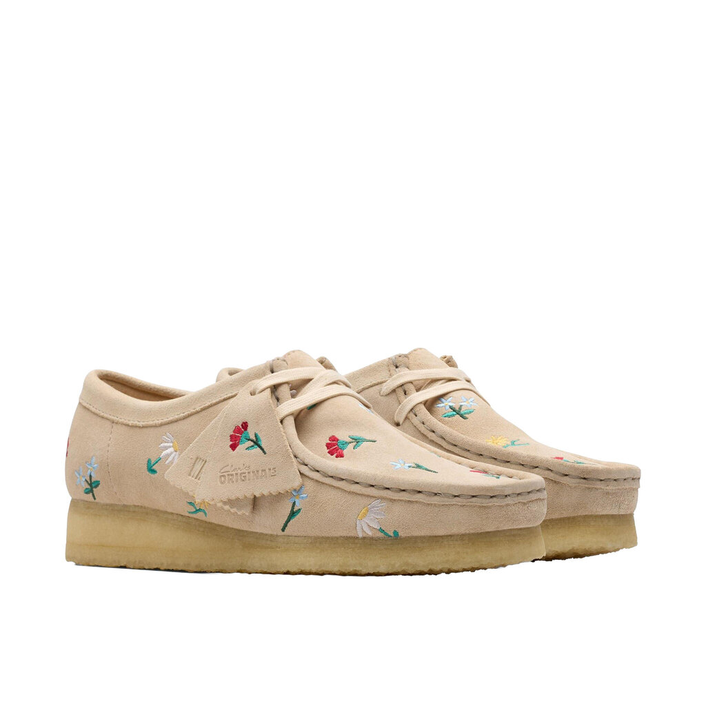 CLARKS WOMEN'S WALLABEE-FLOWERS TAUPE EMBROIDERY
