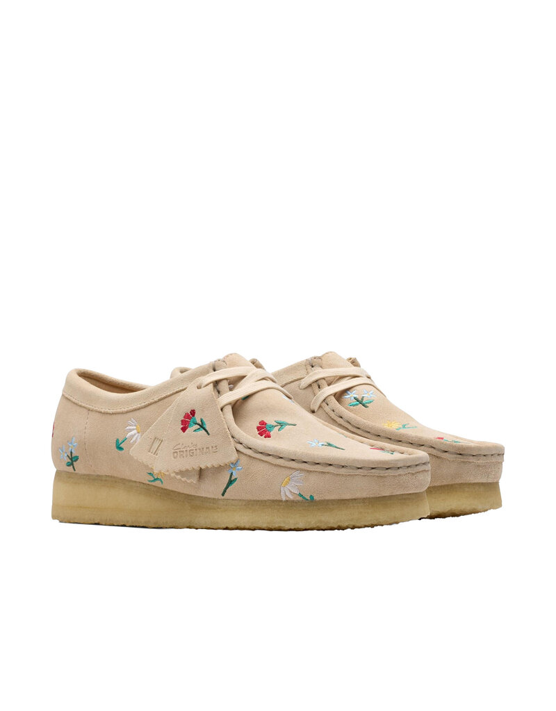 CLARKS WOMEN'S WALLABEE-FLOWERS TAUPE EMBROIDERY