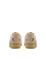 CLARKS WOMEN'S WALLABEE-FLOWERS TAUPE EMBROIDERY