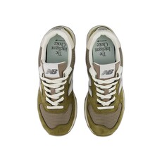 NEW BALANCE UNISEX 574-CALCIUM/DARK SILVER METALLIC | BEND SHOE CO