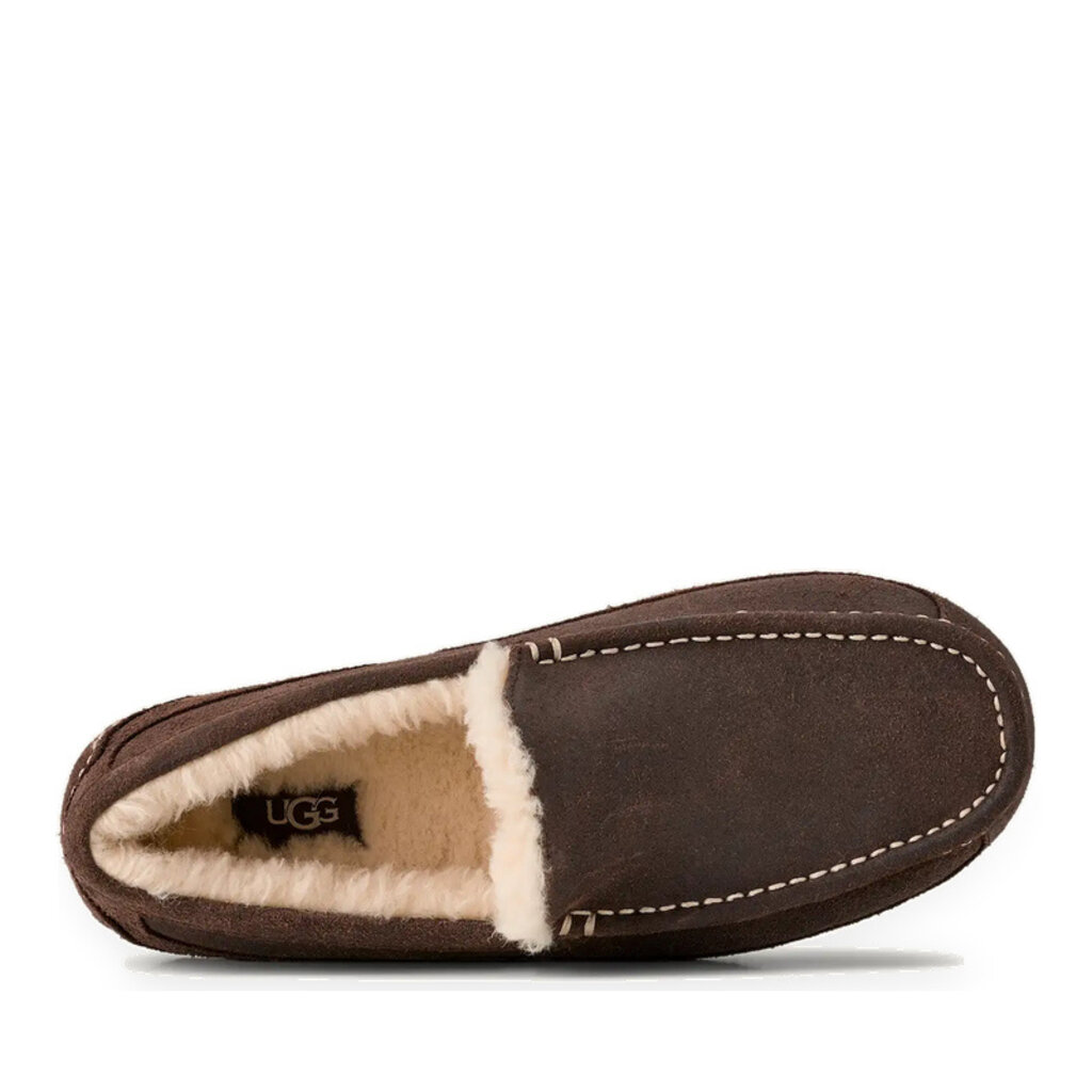 UGG MEN'S ASCOT DISTRESSED LEATHER SLIPPER-DUSTED COCOA
