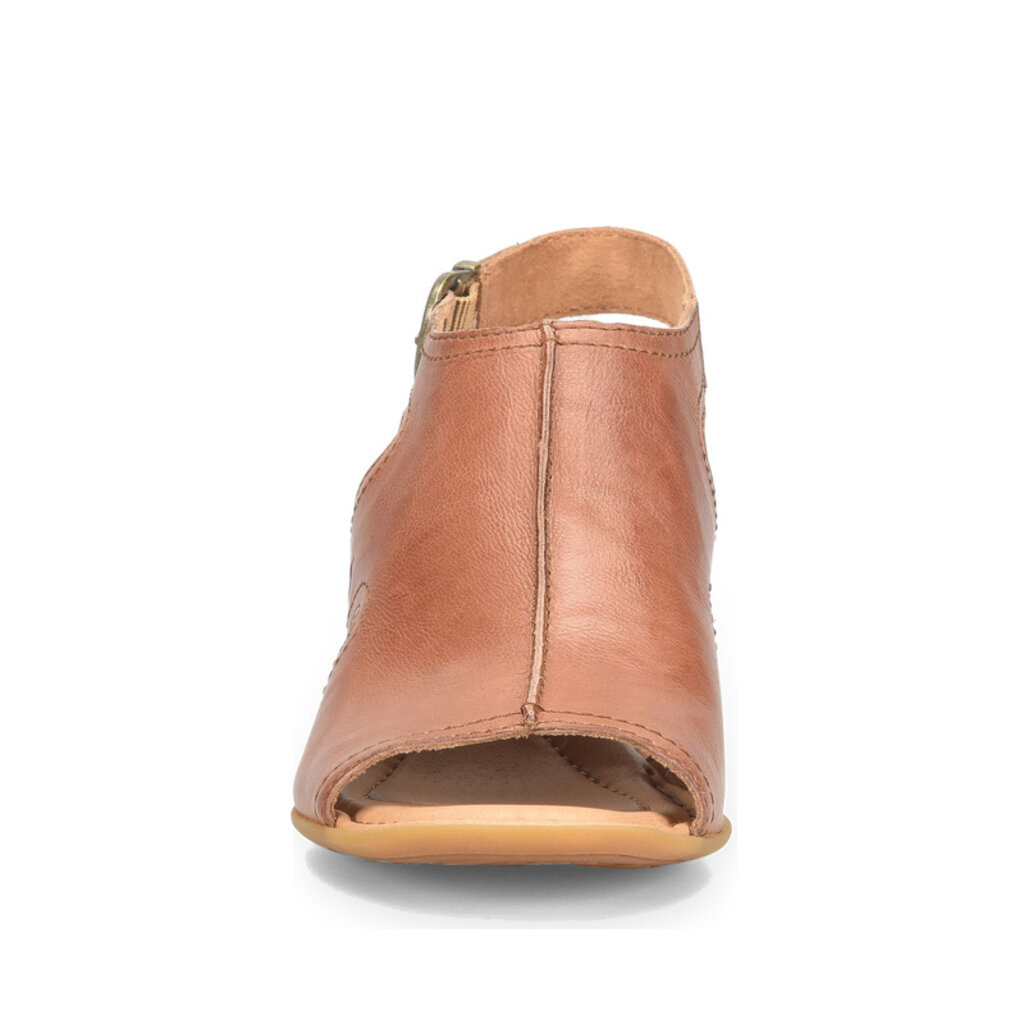 BORN WOMEN'S SWINTON-BROWN | BEND SHOE CO