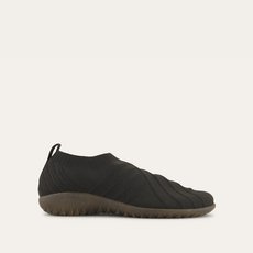 NAOT WOMEN'S OKAHU-BLACK KNIT