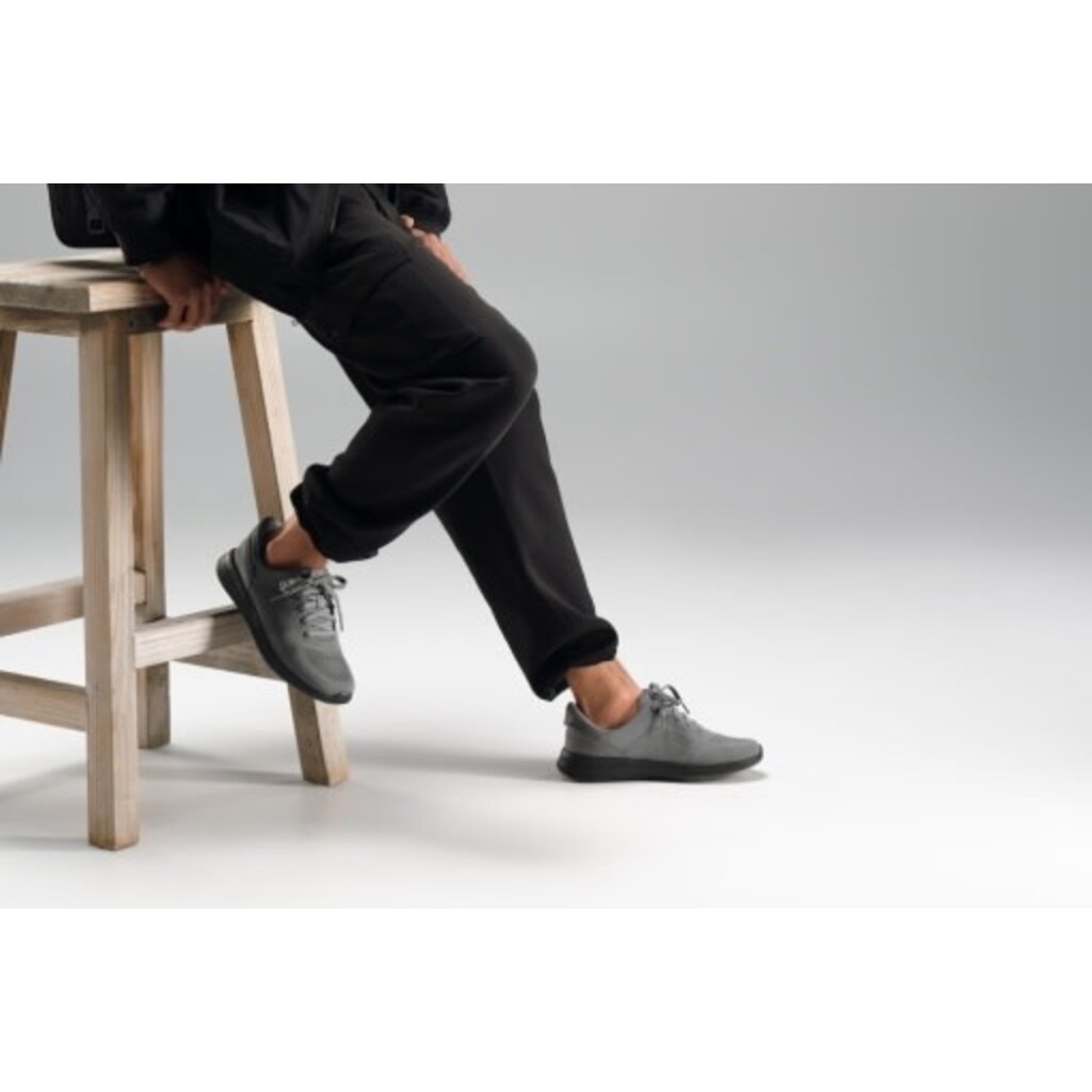 KIZIK MEN'S LIMA 2-SMOKED PEARL/BLACK | BEND SHOE CO