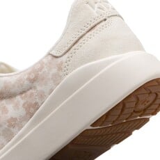 KIZIK WOMEN'S PRAGUE 2-FLORAL PRISTINE | BEND SHOE CO