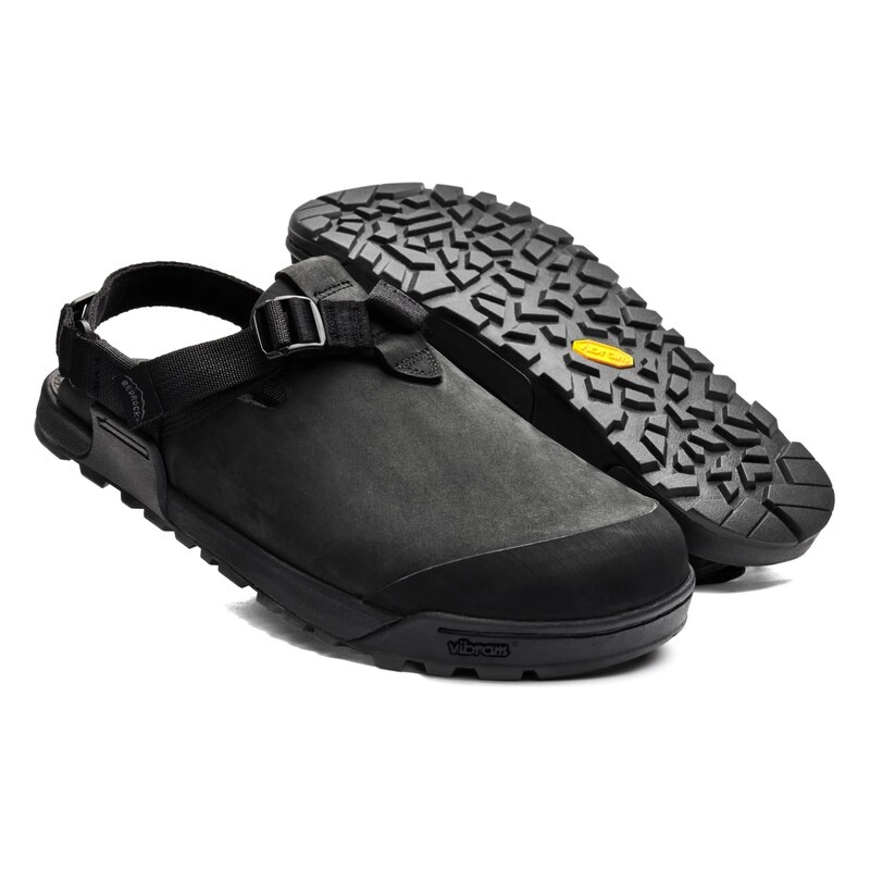 BEDROCK MOUNTAIN CLOG-OBISIDIAN DARK GRAY NUBUCK