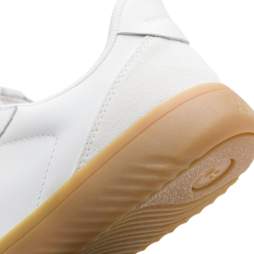 KIZIK WOMEN'S CAMDEN-WHITE/GUM RUBBER | BEND SHOE CO