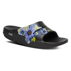 OOFOS OOAHH LIMITED SANDAL-BLACK BLOSSOM | BEND SHOE CO