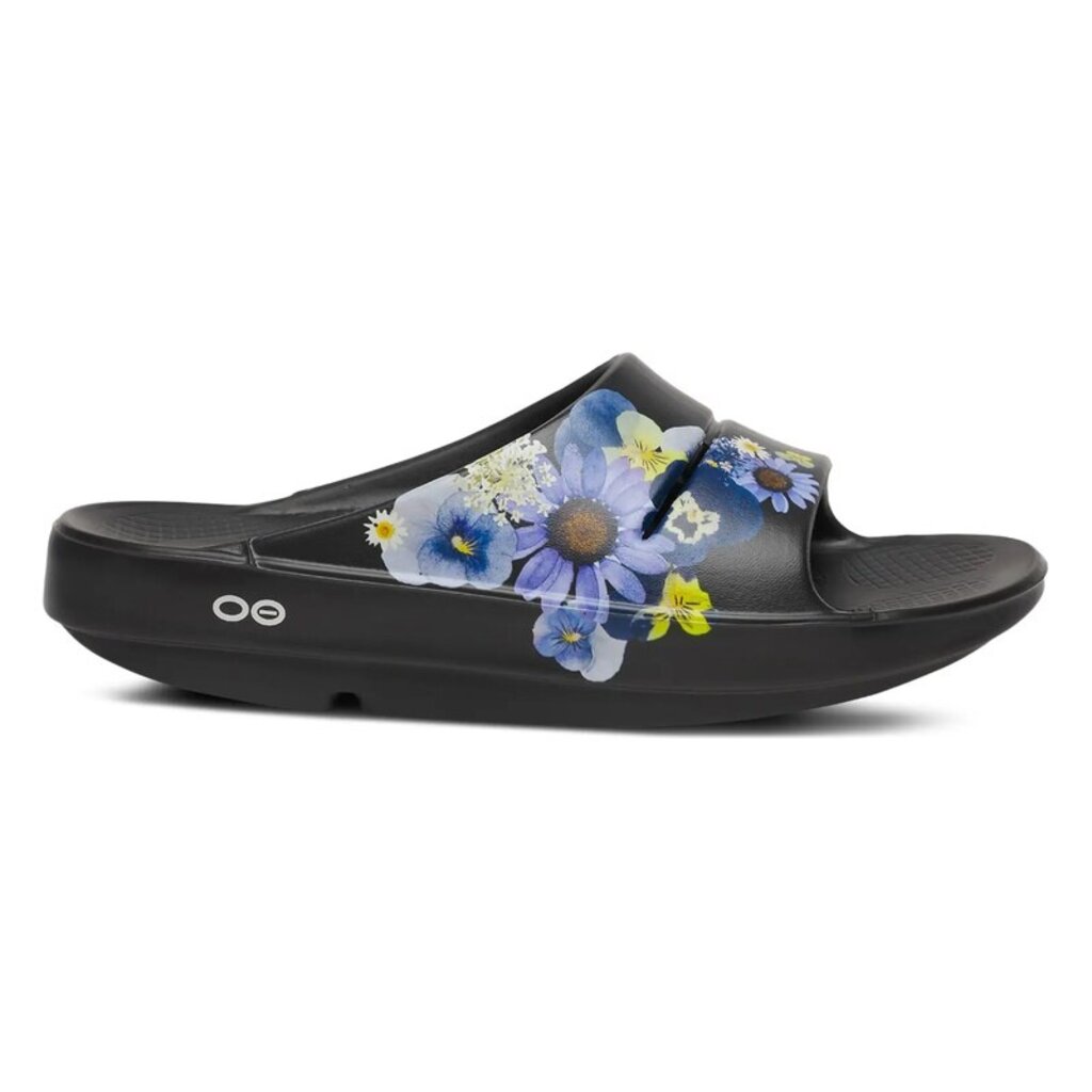 OOFOS OOAHH LIMITED SANDAL-BLACK BLOSSOM | BEND SHOE CO