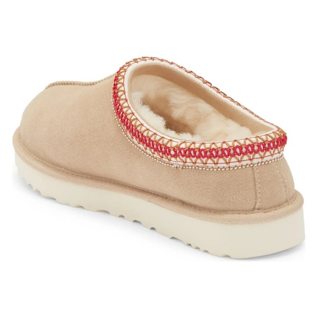 UGG WOMEN'S TASMAN II SLIPPER-SAND/DARK CHERRY