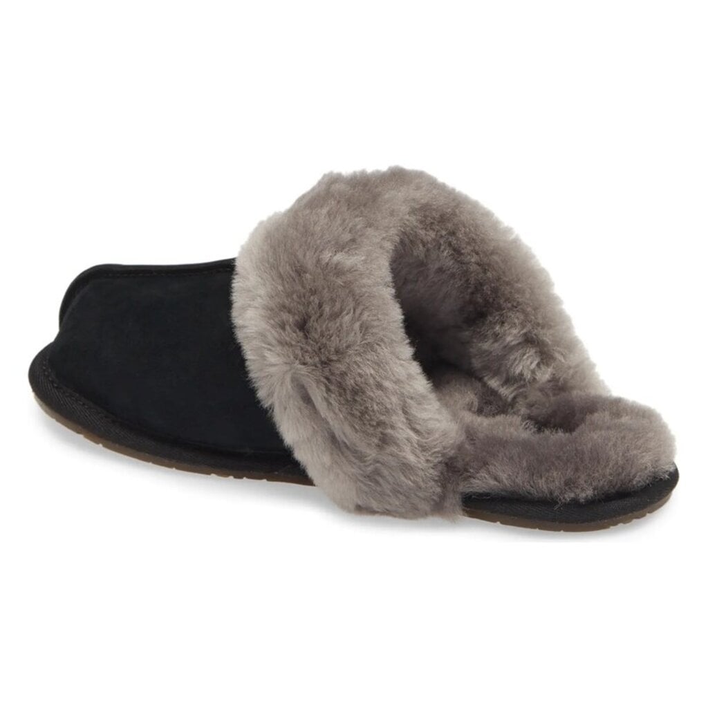 UGG WOMEN'S SCUFFETTE II SLIPPER-BLACK/GREY | BEND SHOE CO
