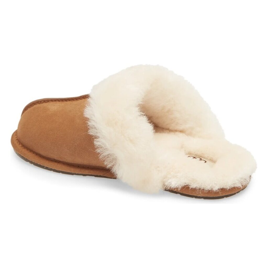 UGG WOMEN'S SCUFFETTE II SLIPPER-CHESTNUT | BEND SHOE CO