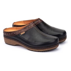 PIKOLINOS WOMEN'S GRANADA CLOG-BLACK | BEND SHOE CO