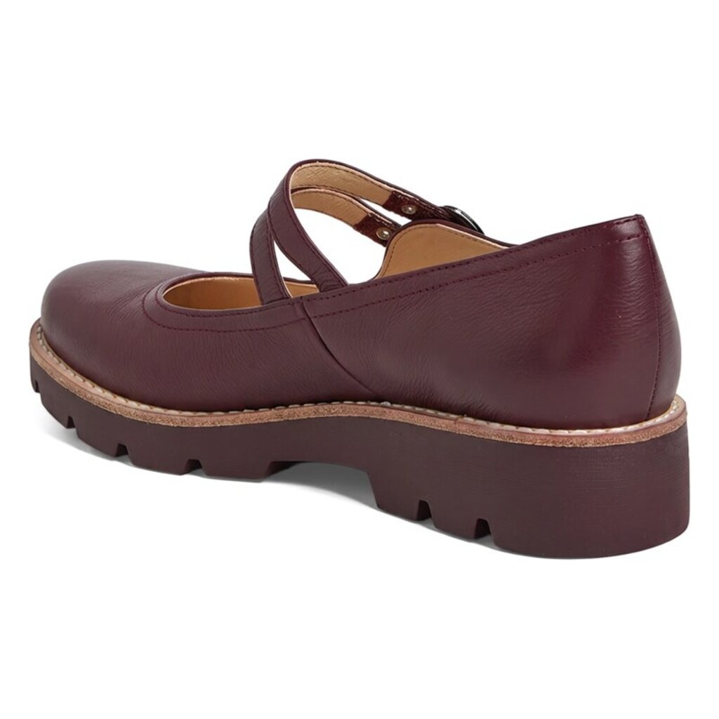 DJANGO & JULIETTE WOMEN'S DABBIE-BURGUNDY/BURGUNDY | BEND SHOE CO