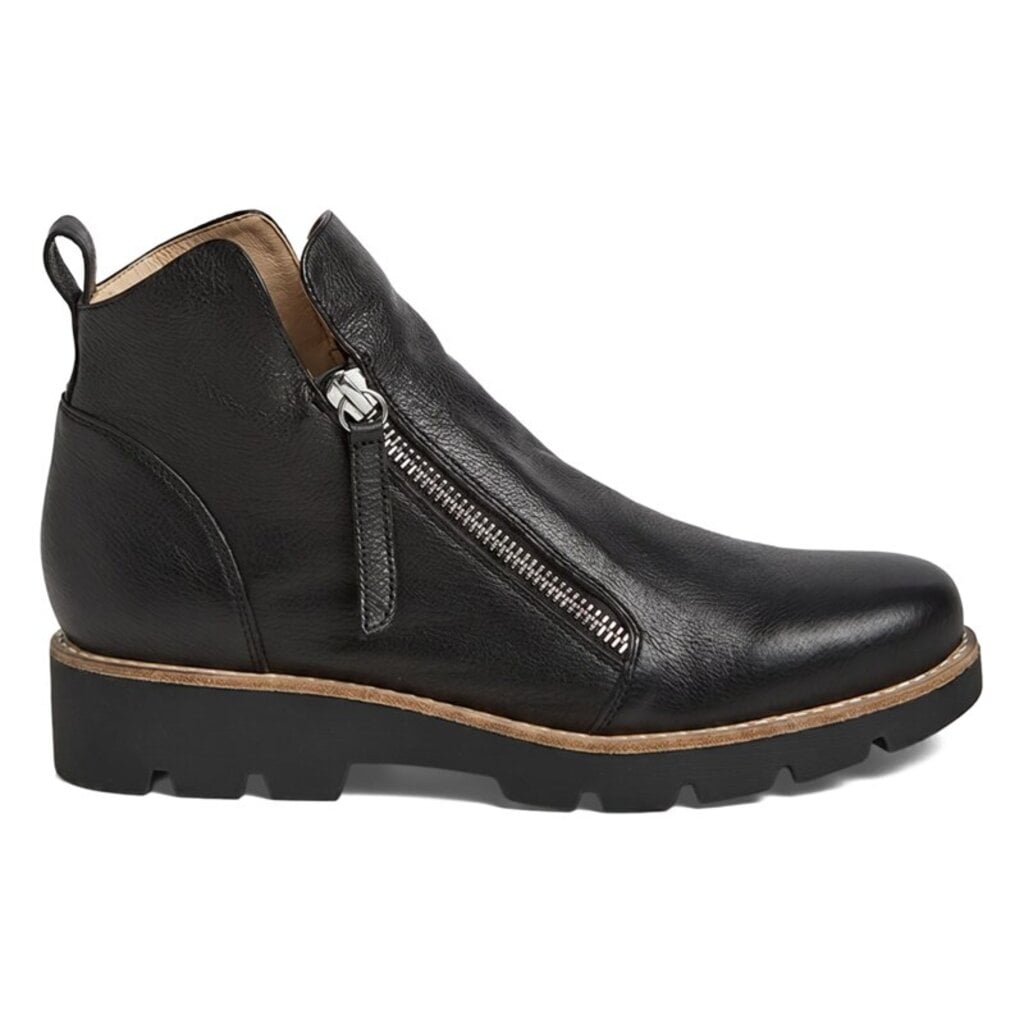 DJANGO & JULIETTE WOMEN'S DOTTIZ-BLACK/BLACK | BEND SHOE CO