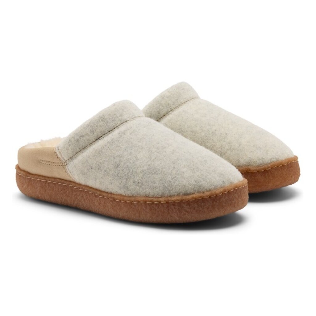 SOREL WOMEN'S NAKISKA III SCUFF-ANCIENT FOSSIL | BEND SHOE CO