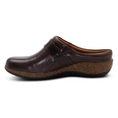 AETREX WOMEN'S DAPHNE-DARK BROWN | BEND SHOE CO