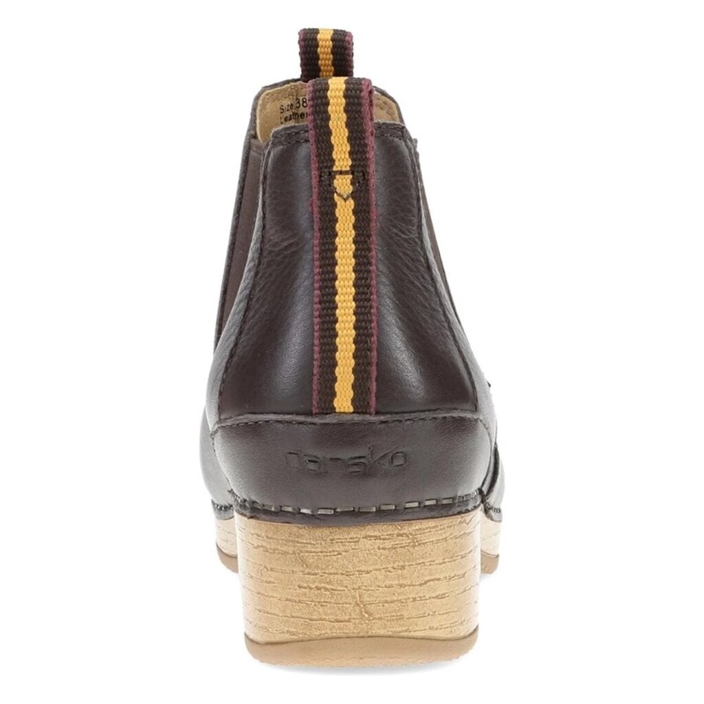 DANSKO WOMEN'S BECKA-CHOCOLATE | BEND SHOE CO