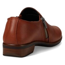 NAOT WOMEN'S AUTAN LEATHER-BROWN PEANUT | BEND SHOE CO