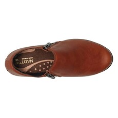 NAOT WOMEN'S AUTAN LEATHER-BROWN PEANUT | BEND SHOE CO