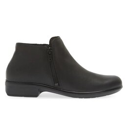 NAOT WOMEN'S HELM LEATHER-BLACK