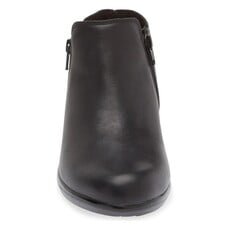 NAOT WOMEN'S HELM LEATHER-BLACK | BEND SHOE CO