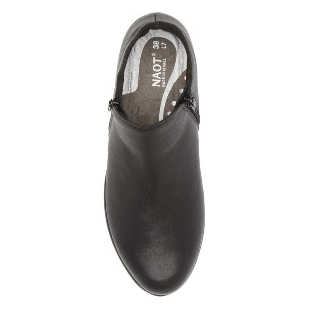 NAOT WOMEN'S HELM LEATHER-BLACK | BEND SHOE CO