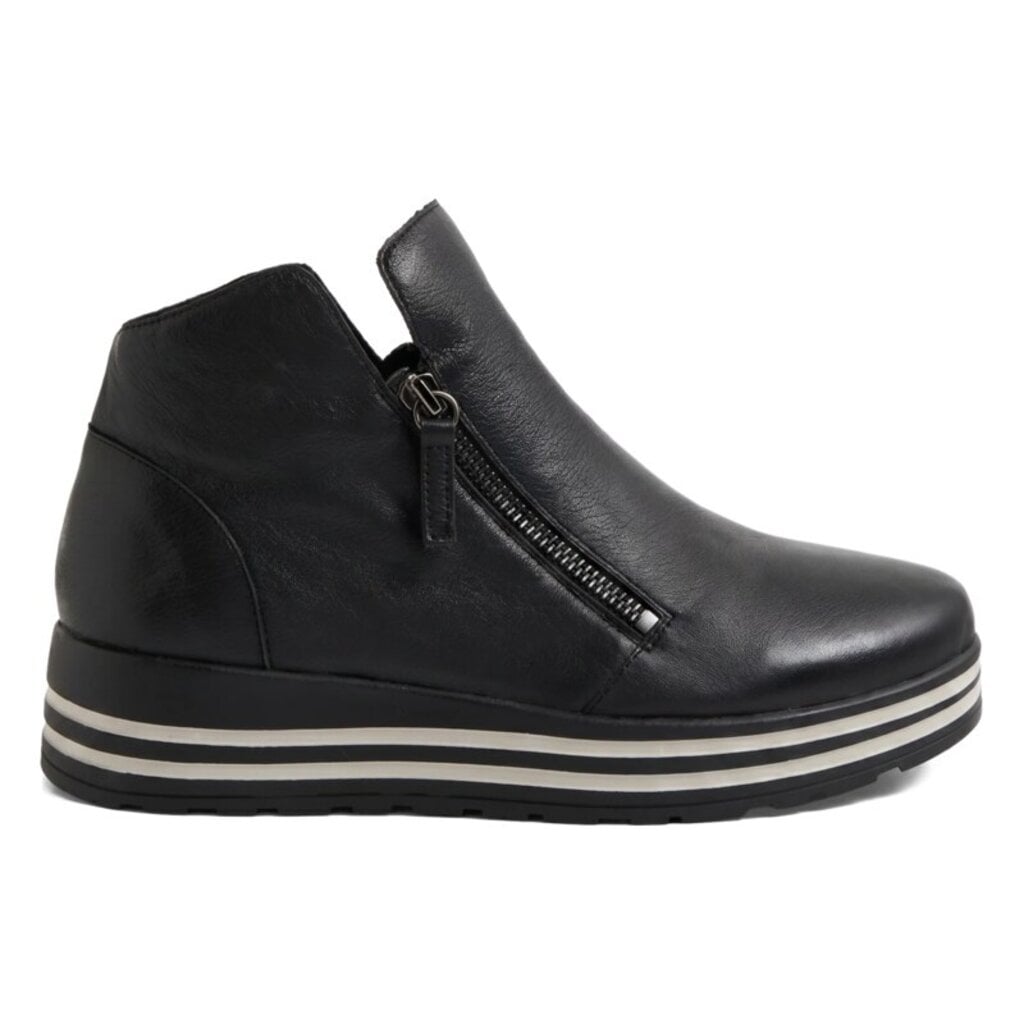 ZIERA WOMEN'S VIMMA-BLACK | BEND SHOE CO
