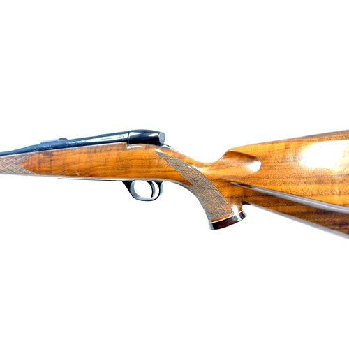 Weatherby MK V Deluxe, 300 Wby Mag, Bolt Action Rifle, Excellent 98%  Condition