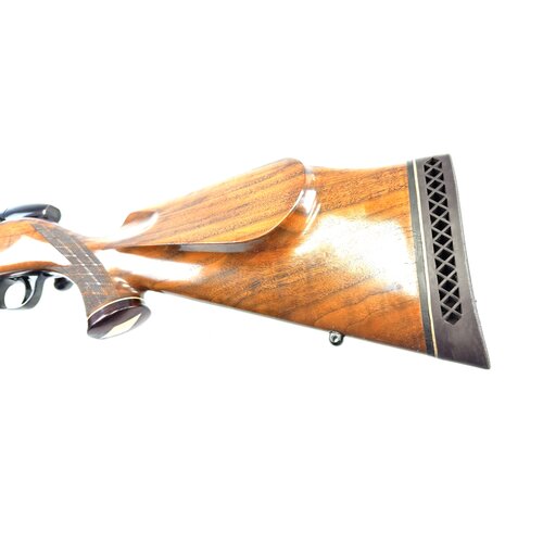 Weatherby MK V Deluxe, 300 Wby Mag, Bolt Action Rifle, Excellent 98%  Condition