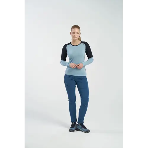 Devold of Norway Women's Jakta 200 Merino Long Sleeve Base Layer