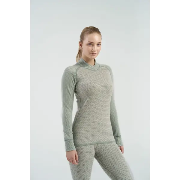 Devold of Norway Women's Kvitegga Merino 230 Cross Neck - Reversible!