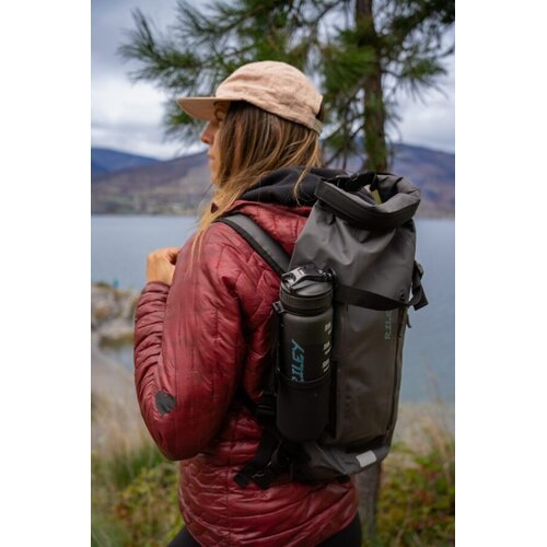 Riley Outdoors Wanderer 13-liter Dry Hydration Pack