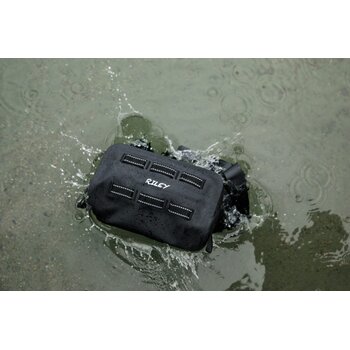 Riley Outdoors Dry Hip Pack