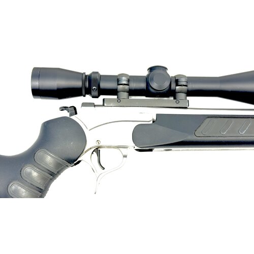 Thompson Center Pro Hunter Encore Package w/ 3 Leupold-Scoped Stainless Barrels (.243/.204/300WM) Package, Excellent Condition Thompson Center Pro Hunter Encore Package w/ 3 Leupold-Scoped Stainless Barrels (.243/.204/300WM) Package, Excellent Condition
