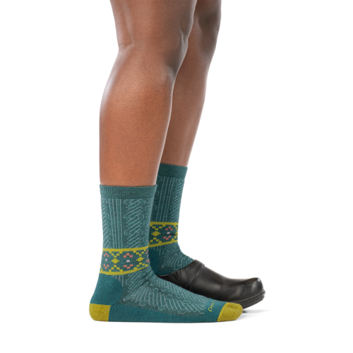 Darn Tough Women's Lifestyle Lightweight with Cushion 6141 Darn Tough Women's Lifestyle Lightweight with Cushion 6141