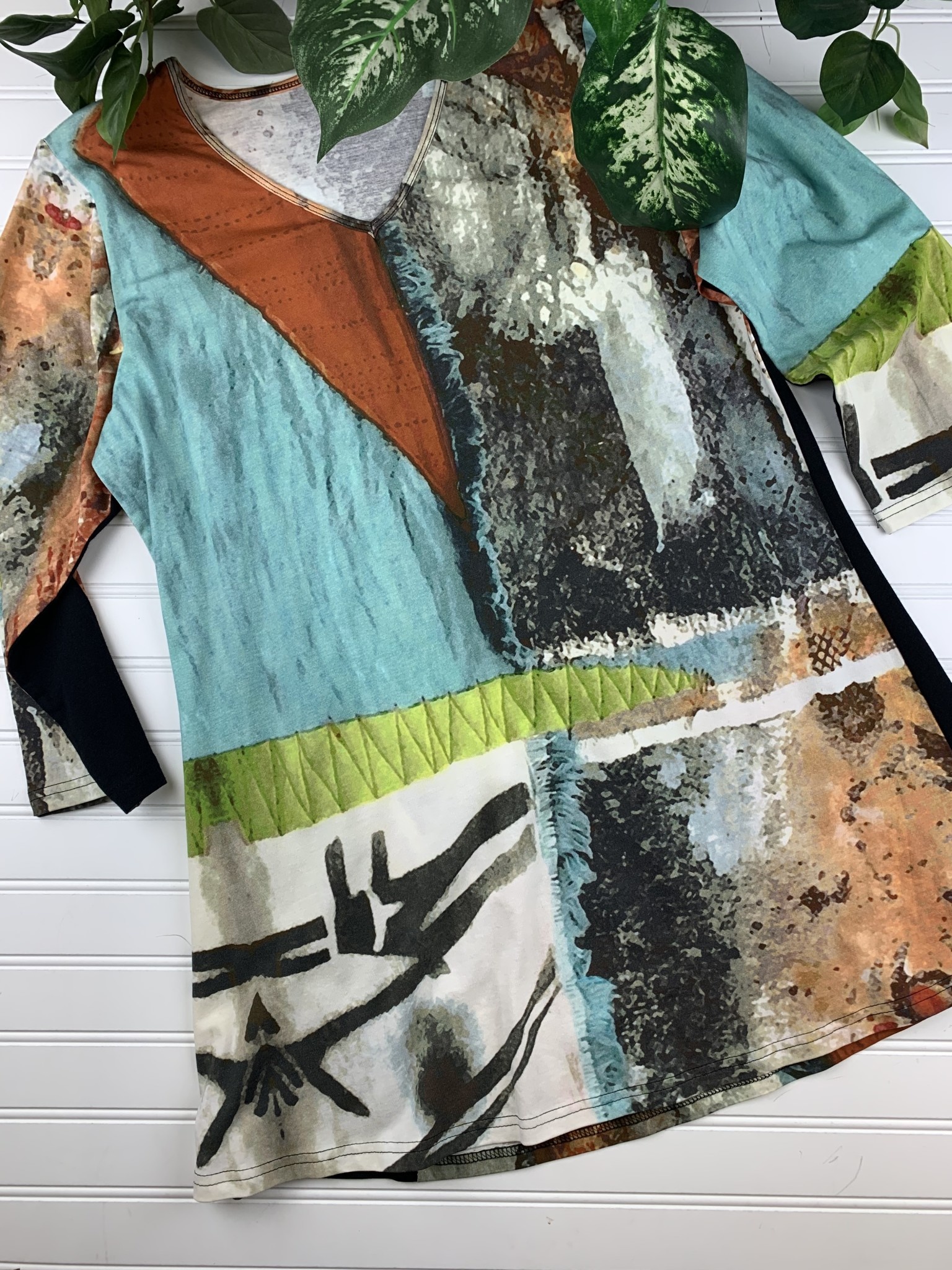 Parsley & Sage Parsley & Sage Moana Tunic, Style 20T19T - The Clothes Mine