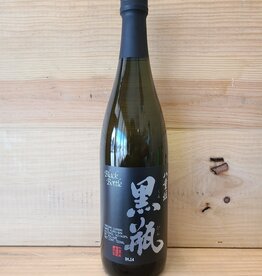 Yaegaki Black Bottle Junmai 720ml