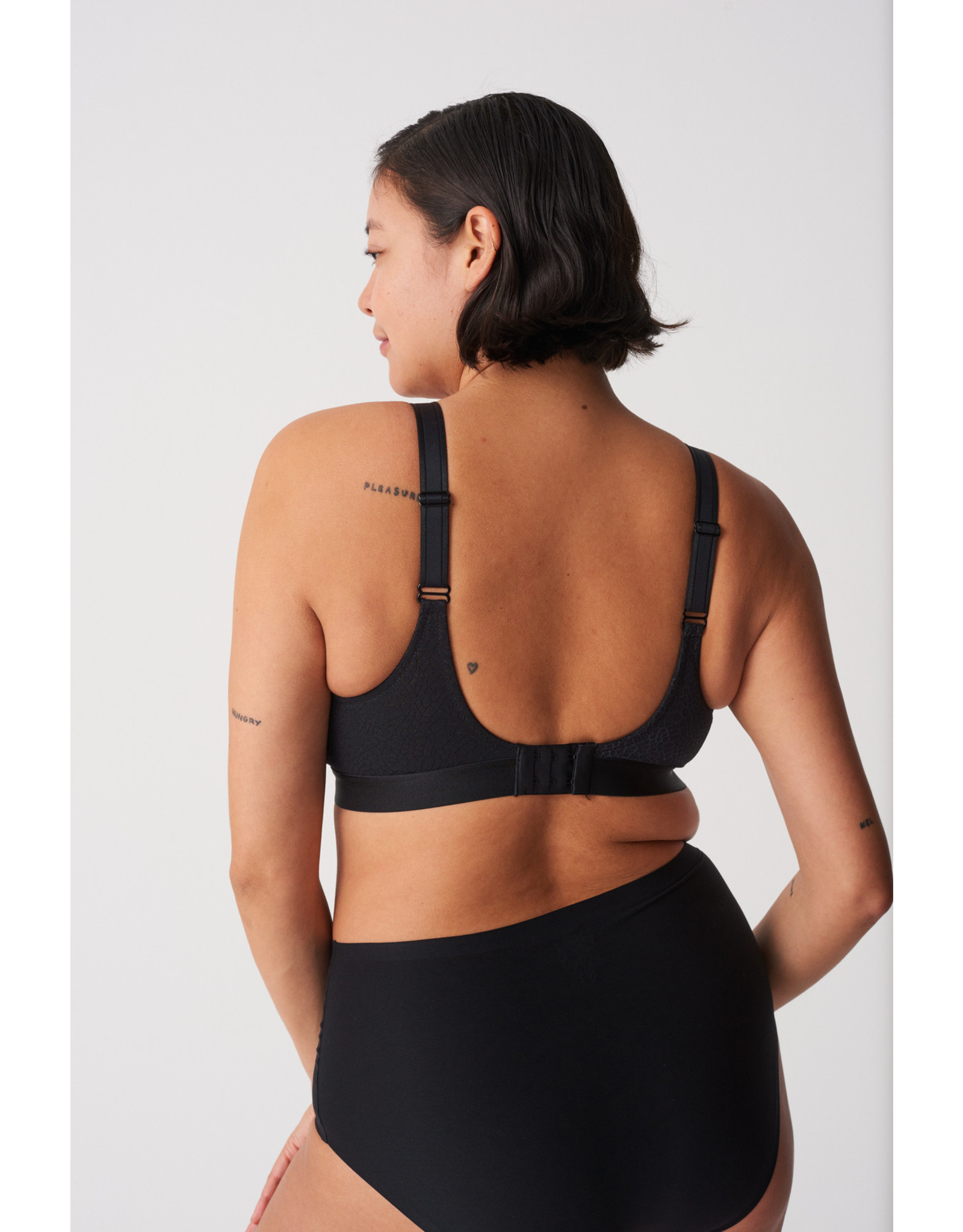 Chantelle Magnifique Wireless Seamless Bra 1892 – Cherchez La