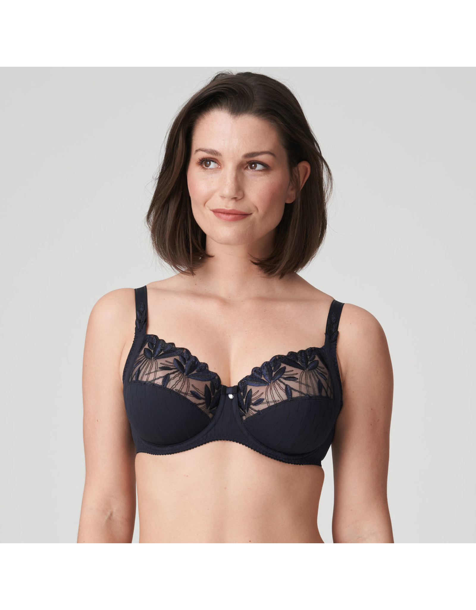 Buy Angelform Isabelle Golden Jubilee Laced Seamed Cup Bra (28B to 40B)  Online - Best Price Angelform Isabelle Golden Jubilee Laced Seamed Cup Bra  (28B to 40B) - Justdial Shop Online.