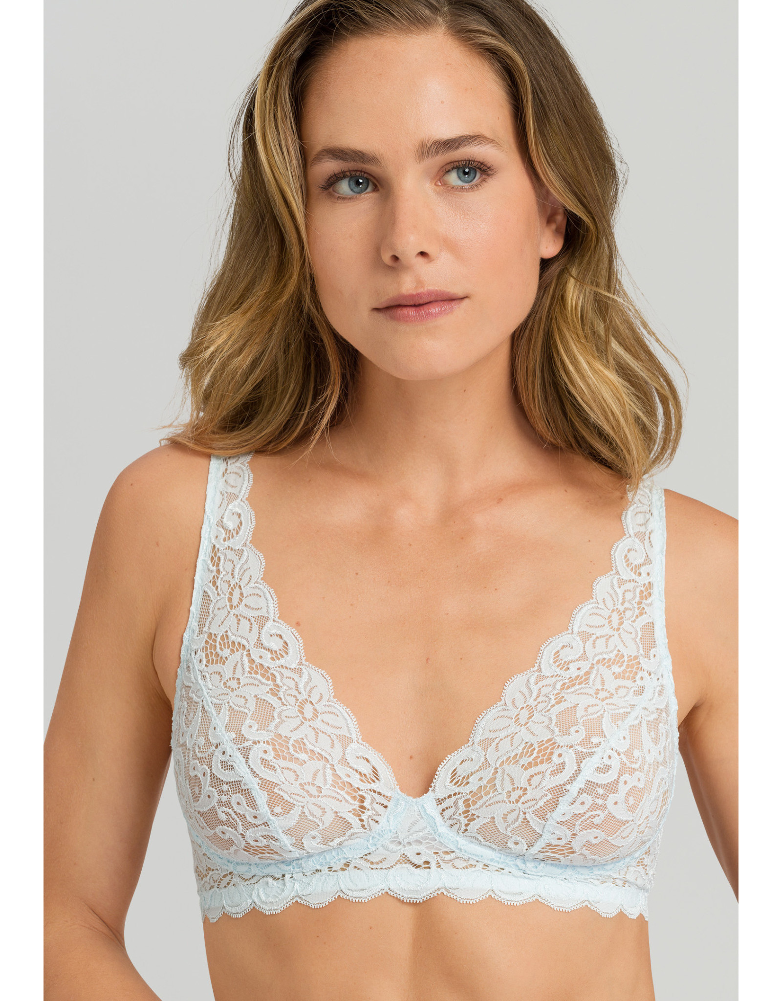 Hanro Moments Lace Bralette