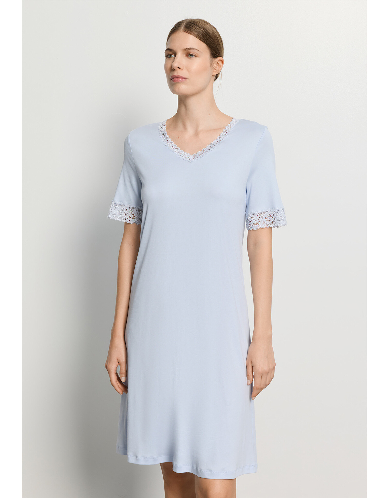 Hanro Moments Short Sleeve Short Nightdress