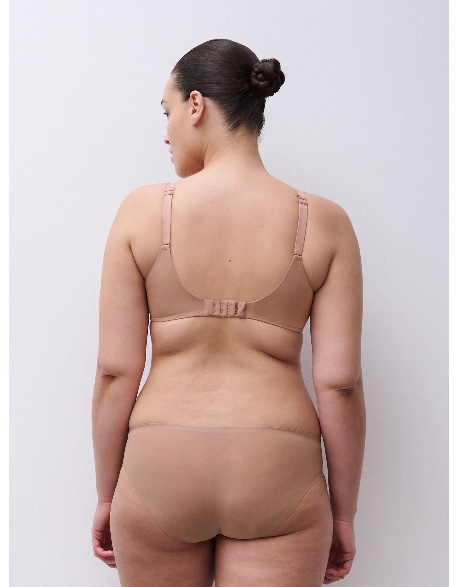 Chantelle Comfort Chic Full Coverage Memory Foam T-Shirt Bra