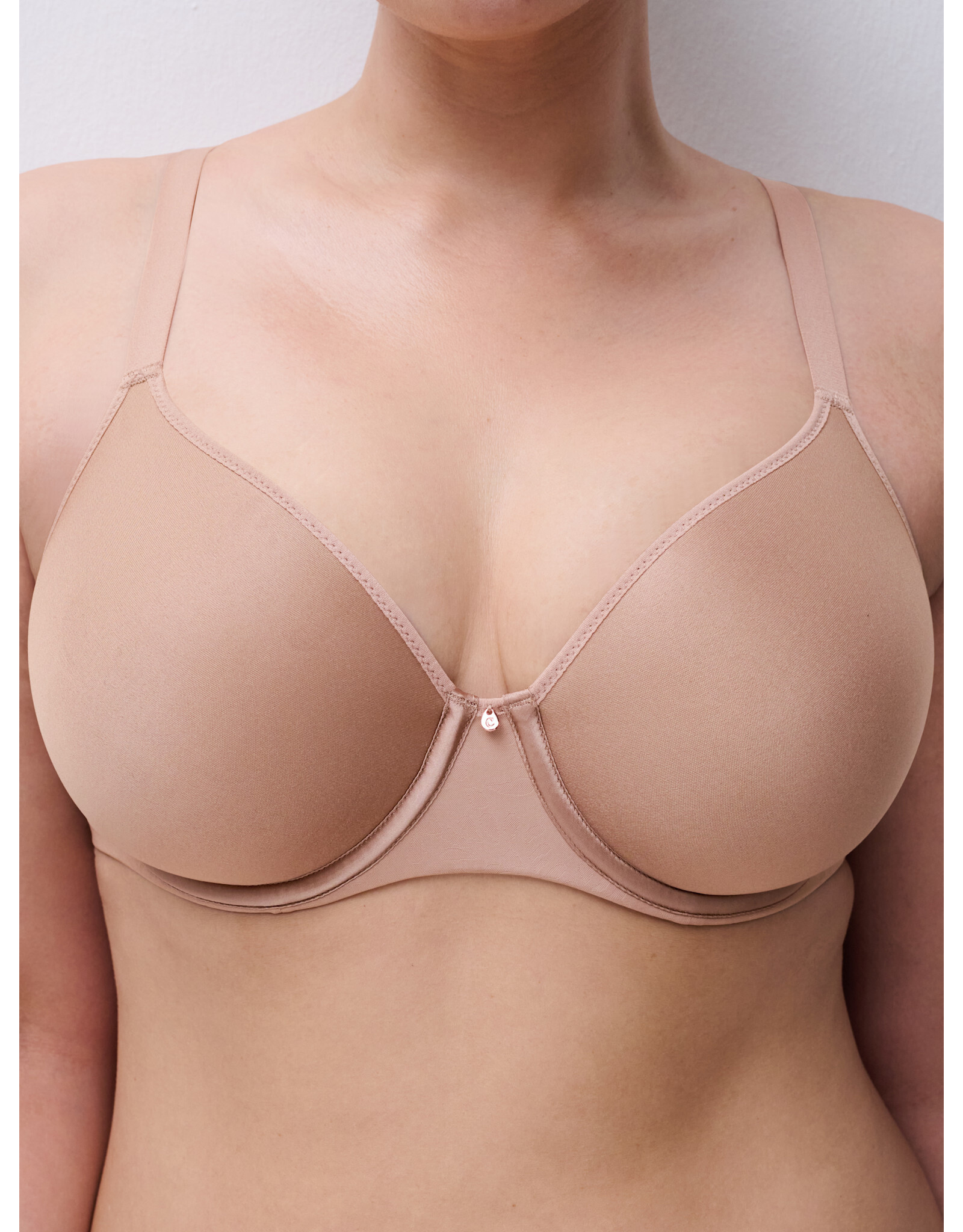 Chantelle Comfort Chic Full Coverage Memory Foam T-Shirt Bra