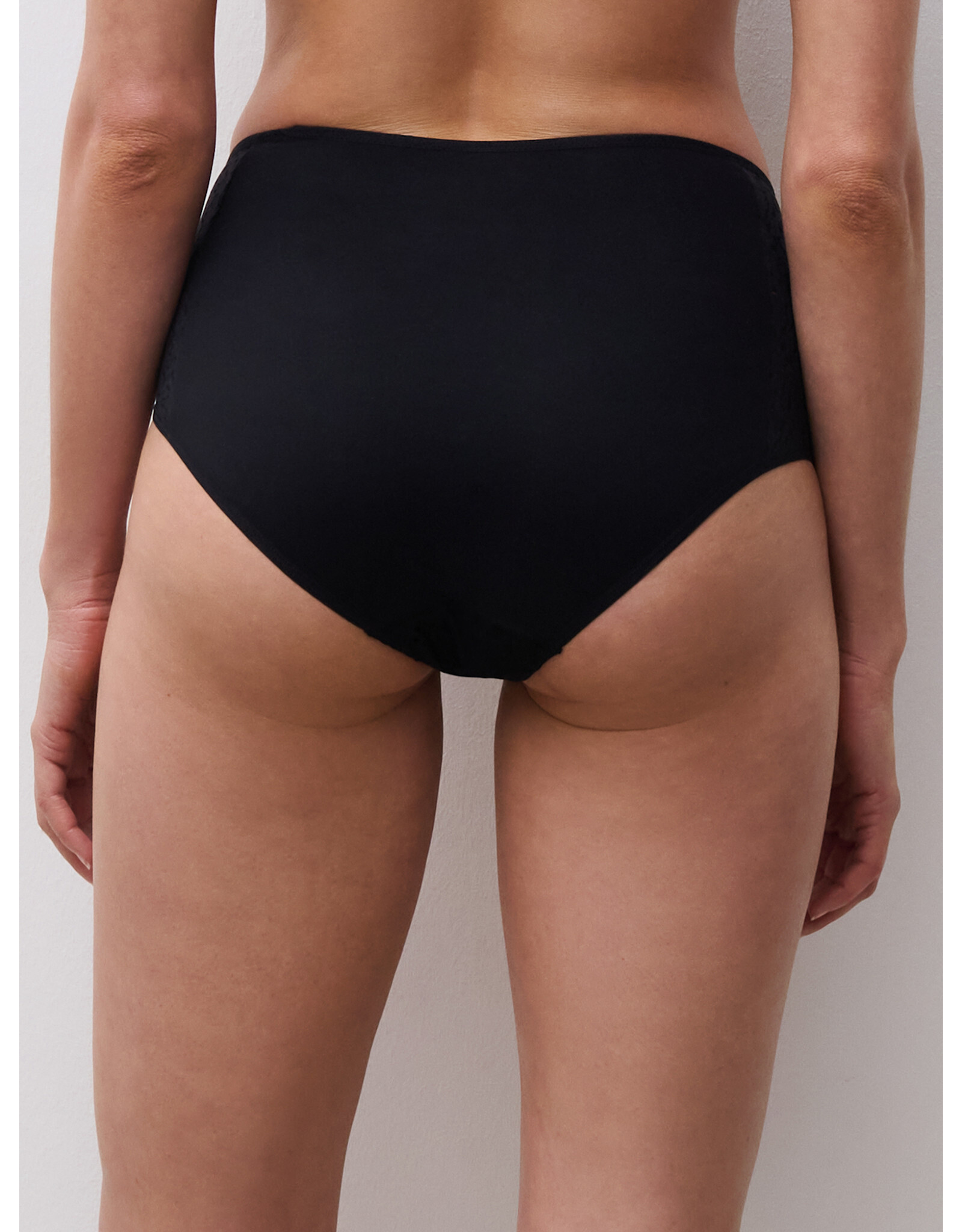 Chantelle Norah Light Control Full Brief