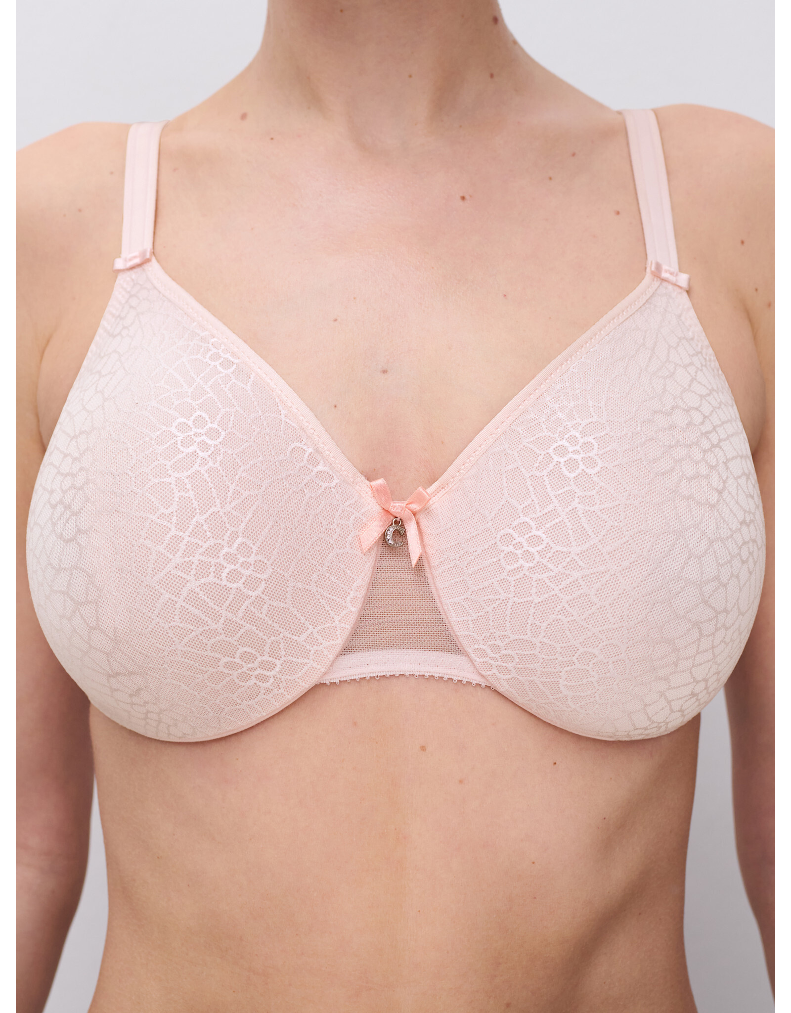 Chantelle C Magnifique Seamless Minimizer Bra
