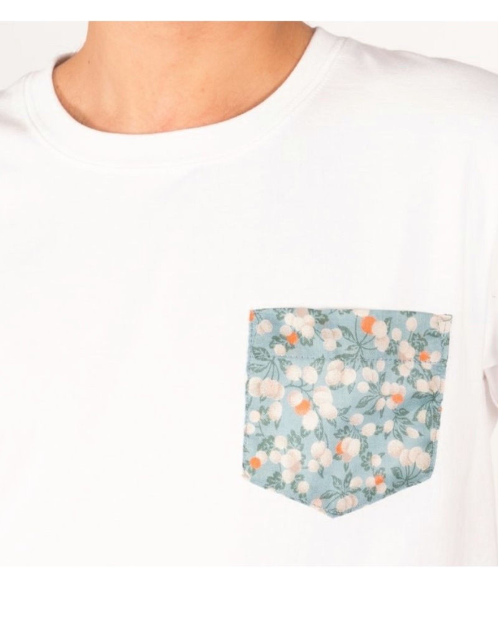 Naked and Famous Pocket Tee PE23 Naked and Famous White Flower Print Cyan